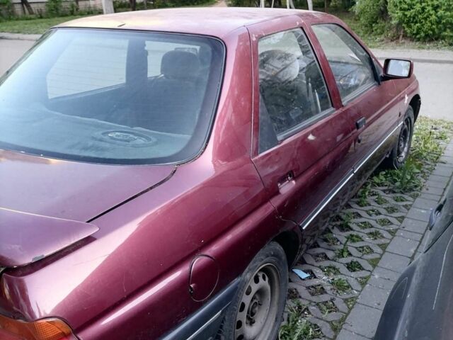 Красный Форд Орион, объемом двигателя 7 л и пробегом 852 тыс. км за 400 $, фото 2 на Automoto.ua