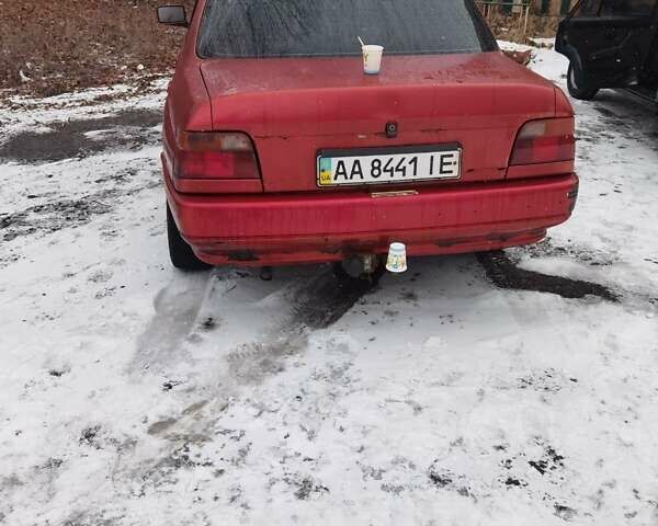 Красный Форд Орион, объемом двигателя 2 л и пробегом 186 тыс. км за 599 $, фото 11 на Automoto.ua