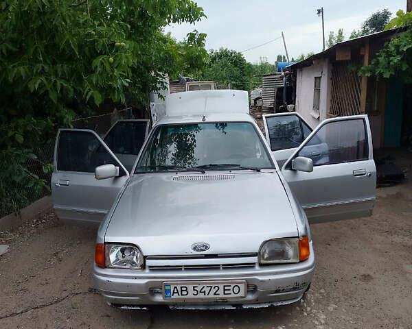 Форд Орион, объемом двигателя 1.6 л и пробегом 37 тыс. км за 723 $, фото 3 на Automoto.ua