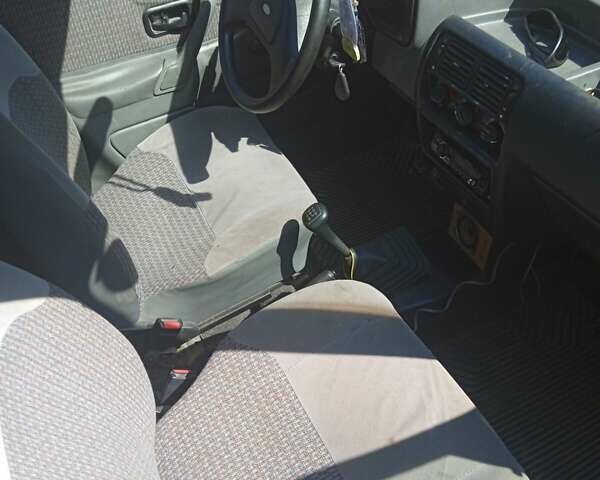 Форд Орион, объемом двигателя 1.3 л и пробегом 258 тыс. км за 410 $, фото 1 на Automoto.ua