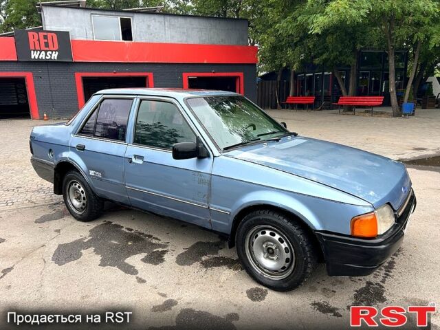 Форд Орион, объемом двигателя 1.6 л и пробегом 0 тыс. км за 900 $, фото 2 на Automoto.ua