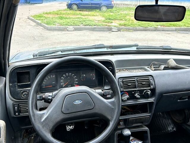Форд Орион, объемом двигателя 1.6 л и пробегом 0 тыс. км за 900 $, фото 4 на Automoto.ua