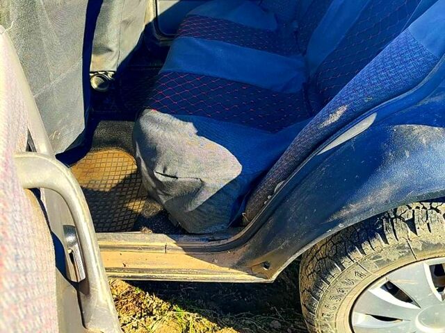 Форд Орион 1990 в Татарбунарах на Automoto.ua Форд Орион, объемом двигателя 1.8 л и пробегом 0 тыс. км за 1000 $, фото 5 на Automoto.ua