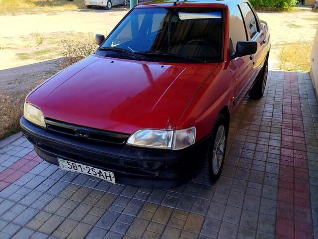 Форд Орион, объемом двигателя 1.8 л и пробегом 0 тыс. км за 1100 $, фото 3 на Automoto.ua