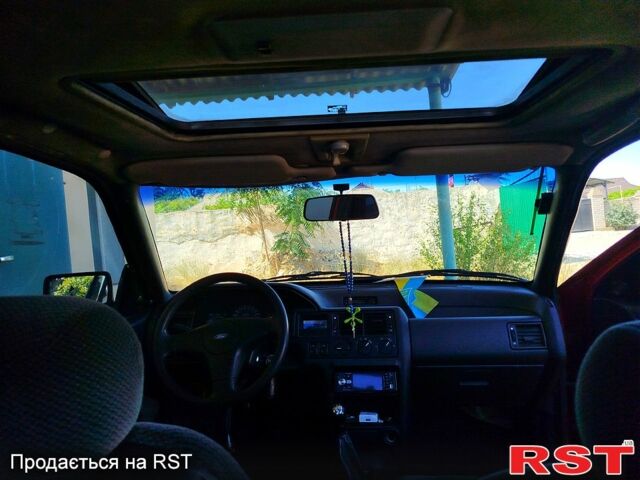 Форд Орион, объемом двигателя 1.8 л и пробегом 0 тыс. км за 1100 $, фото 6 на Automoto.ua