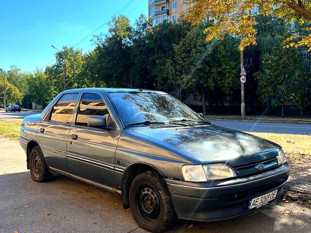 Форд Орион, объемом двигателя 1.4 л и пробегом 350 тыс. км за 1200 $, фото 2 на Automoto.ua