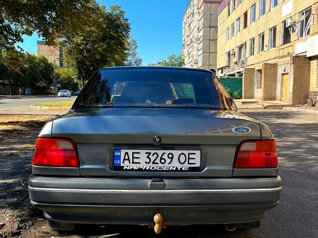 Форд Орион, объемом двигателя 1.4 л и пробегом 350 тыс. км за 1200 $, фото 3 на Automoto.ua