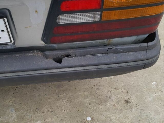 Серый Форд Орион, объемом двигателя 1.6 л и пробегом 45 тыс. км за 750 $, фото 4 на Automoto.ua