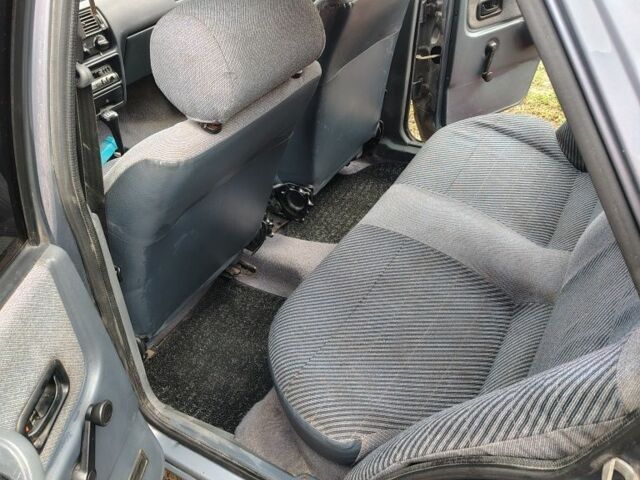 Форд Орион 1988 в Сумах на Automoto.ua Серый Форд Орион, объемом двигателя 1.4 л и пробегом 96 тыс. км за 2600 $, фото 5 на Automoto.ua