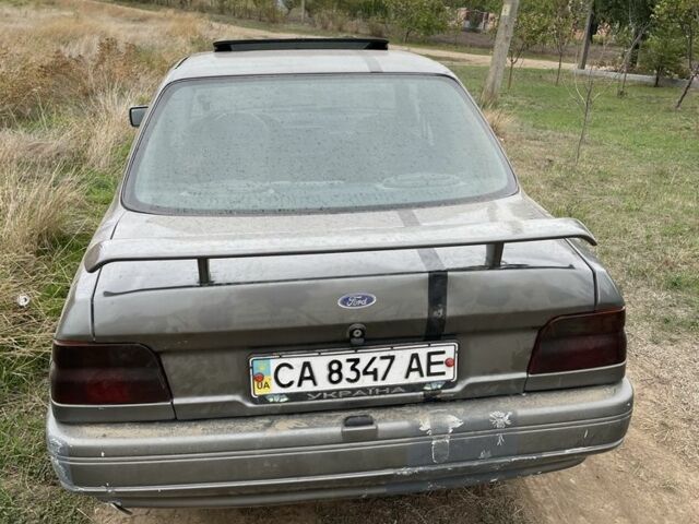 Серый Форд Орион, объемом двигателя 1.6 л и пробегом 3 тыс. км за 599 $, фото 3 на Automoto.ua