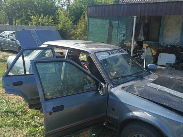 Серый Форд Орион, объемом двигателя 0 л и пробегом 1 тыс. км за 473 $, фото 3 на Automoto.ua