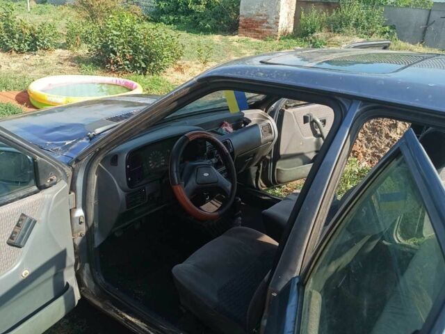 Серый Форд Орион, объемом двигателя 0 л и пробегом 1 тыс. км за 473 $, фото 1 на Automoto.ua