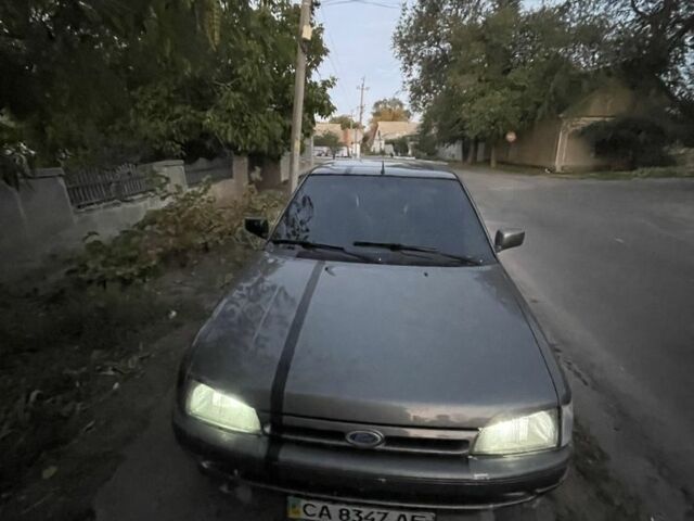 Серый Форд Орион, объемом двигателя 1.6 л и пробегом 3 тыс. км за 599 $, фото 5 на Automoto.ua