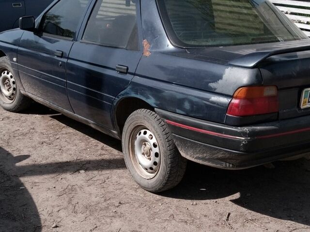 Синий Форд Орион, объемом двигателя 1.6 л и пробегом 234 тыс. км за 1090 $, фото 2 на Automoto.ua