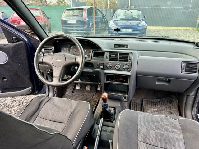 Синий Форд Орион, объемом двигателя 1.4 л и пробегом 98 тыс. км за 999 $, фото 16 на Automoto.ua