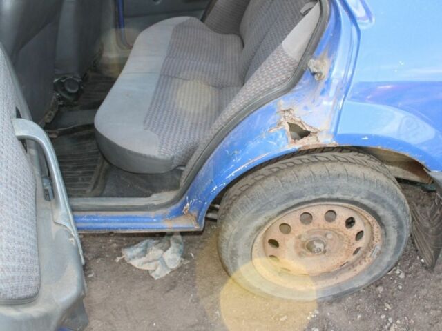 Синий Форд Орион, объемом двигателя 0 л и пробегом 400 тыс. км за 1500 $, фото 7 на Automoto.ua