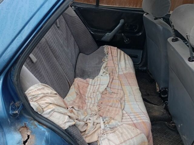 Синий Форд Орион, объемом двигателя 1.4 л и пробегом 48 тыс. км за 400 $, фото 6 на Automoto.ua