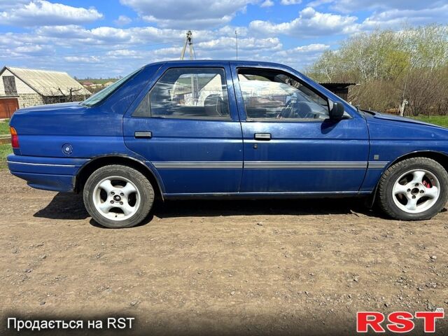 Синий Форд Орион, объемом двигателя 14 л и пробегом 88 тыс. км за 1000 $, фото 5 на Automoto.ua