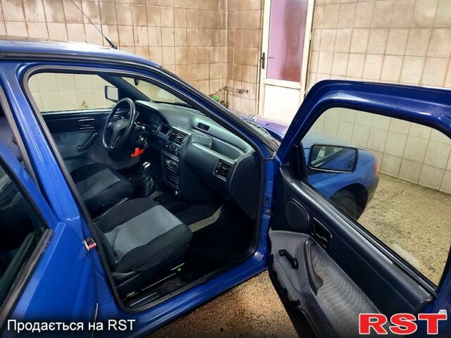 Синий Форд Орион, объемом двигателя 1.6 л и пробегом 97 тыс. км за 1350 $, фото 4 на Automoto.ua