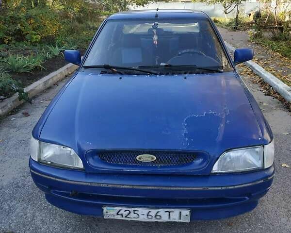 Синий Форд Орион, объемом двигателя 1.4 л и пробегом 174 тыс. км за 900 $, фото 4 на Automoto.ua