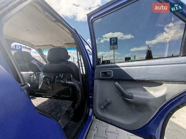 Синій Форд Оріон, об'ємом двигуна 1.6 л та пробігом 200 тис. км за 1200 $, фото 12 на Automoto.ua