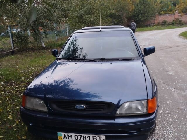 Синий Форд Орион, объемом двигателя 1.6 л и пробегом 10 тыс. км за 1307 $, фото 7 на Automoto.ua