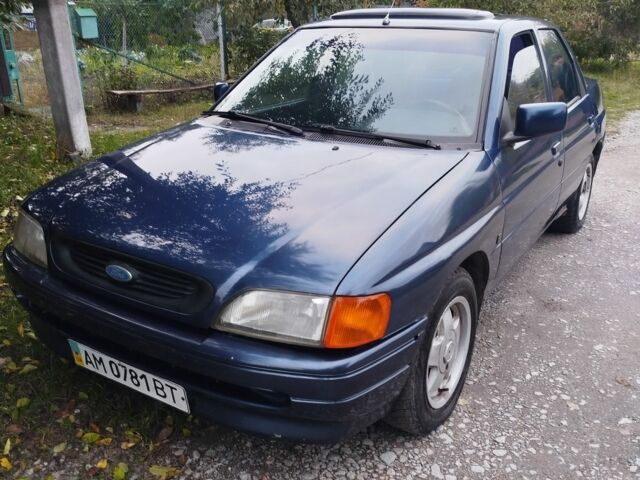 Синий Форд Орион, объемом двигателя 1.6 л и пробегом 10 тыс. км за 1307 $, фото 3 на Automoto.ua