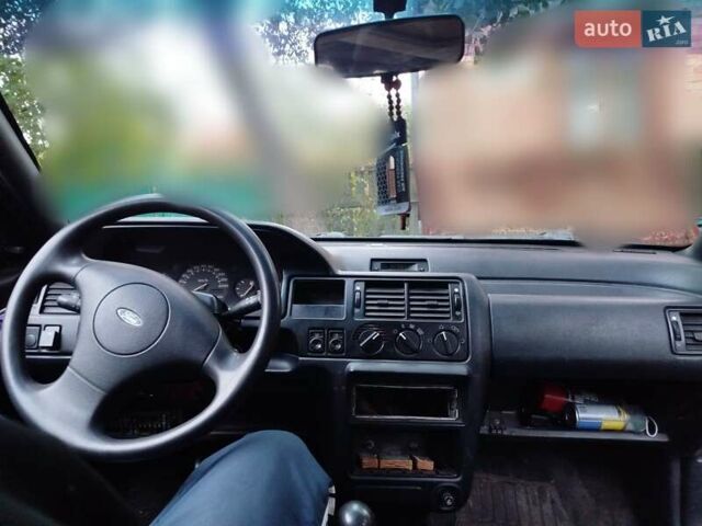 Синий Форд Орион, объемом двигателя 1.6 л и пробегом 200 тыс. км за 1249 $, фото 2 на Automoto.ua