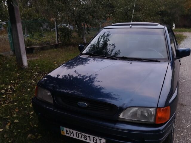 Синий Форд Орион, объемом двигателя 1.6 л и пробегом 10 тыс. км за 1307 $, фото 1 на Automoto.ua