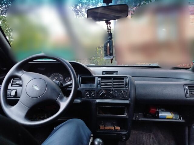 Синий Форд Орион, объемом двигателя 1.6 л и пробегом 10 тыс. км за 1307 $, фото 9 на Automoto.ua