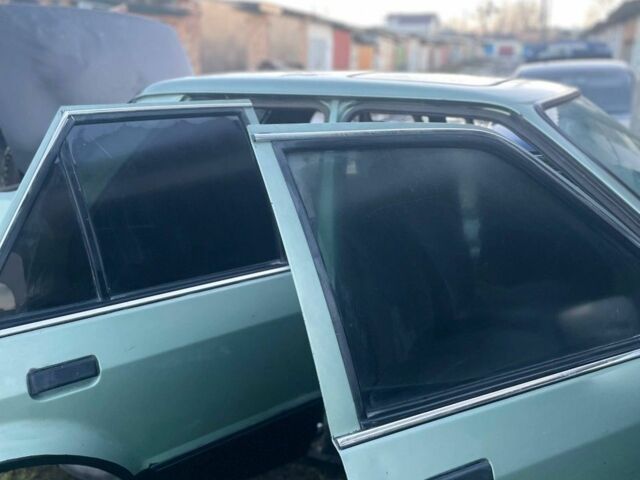 Зеленый Форд Орион, объемом двигателя 1.4 л и пробегом 97 тыс. км за 400 $, фото 2 на Automoto.ua