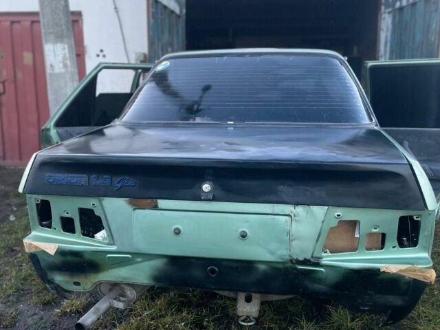 Зелений Форд Оріон, об'ємом двигуна 1.4 л та пробігом 97 тис. км за 400 $, фото 3 на Automoto.ua