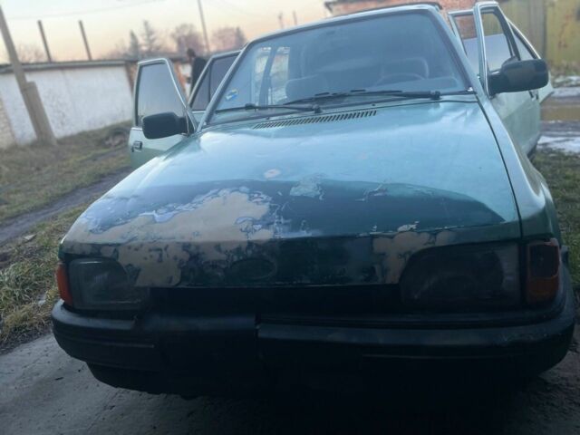 Зелений Форд Оріон, об'ємом двигуна 1.4 л та пробігом 97 тис. км за 400 $, фото 5 на Automoto.ua