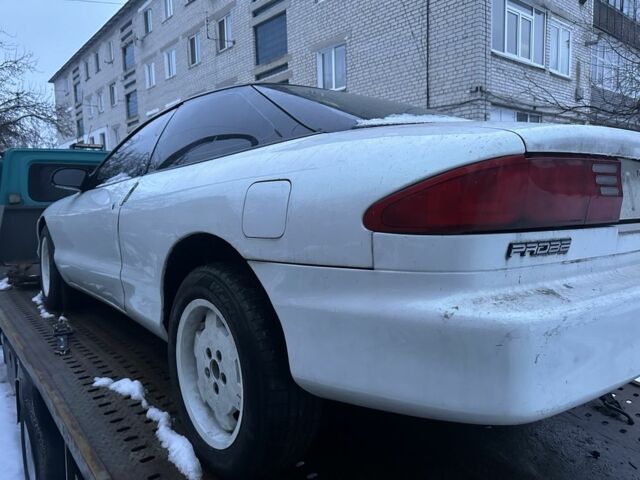 Белый Форд Проба, объемом двигателя 2 л и пробегом 150 тыс. км за 1350 $, фото 2 на Automoto.ua