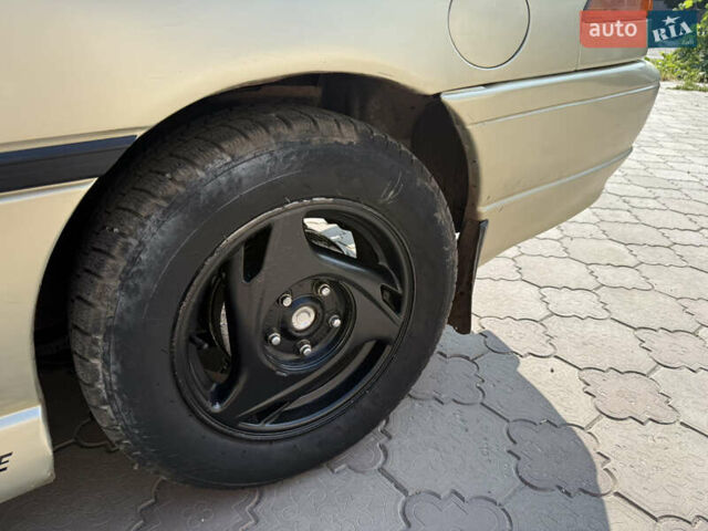 Бежевый Форд Проба, объемом двигателя 2.2 л и пробегом 777 тыс. км за 1375 $, фото 16 на Automoto.ua