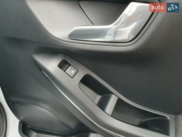 Білий Форд Пума, об'ємом двигуна 1 л та пробігом 114 тис. км за 12999 $, фото 54 на Automoto.ua