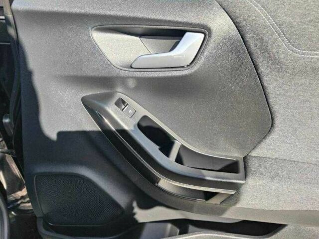 Черный Форд Пума, объемом двигателя 1.7 л и пробегом 60 тыс. км за 13500 $, фото 19 на Automoto.ua