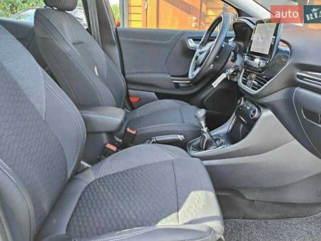 Черный Форд Пума, объемом двигателя 1.7 л и пробегом 60 тыс. км за 15500 $, фото 13 на Automoto.ua