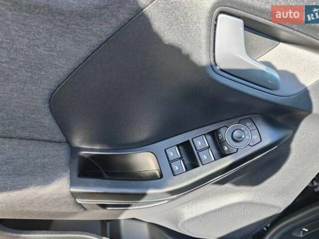 Черный Форд Пума, объемом двигателя 1.7 л и пробегом 60 тыс. км за 15500 $, фото 14 на Automoto.ua