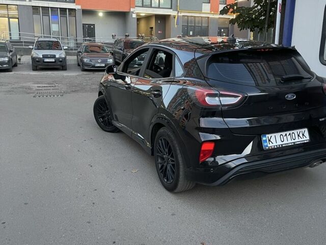 Черный Форд Пума, объемом двигателя 1 л и пробегом 130 тыс. км за 19000 $, фото 2 на Automoto.ua