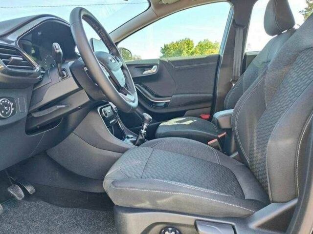 Черный Форд Пума, объемом двигателя 1.7 л и пробегом 60 тыс. км за 13500 $, фото 6 на Automoto.ua