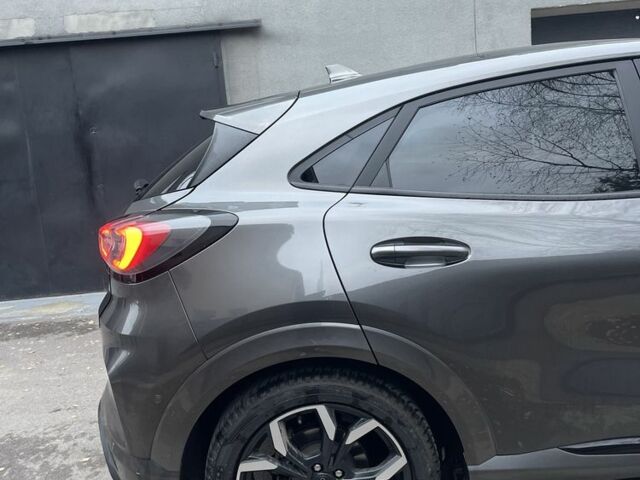 Сірий Форд Пума, об'ємом двигуна 1 л та пробігом 140 тис. км за 5500 $, фото 7 на Automoto.ua