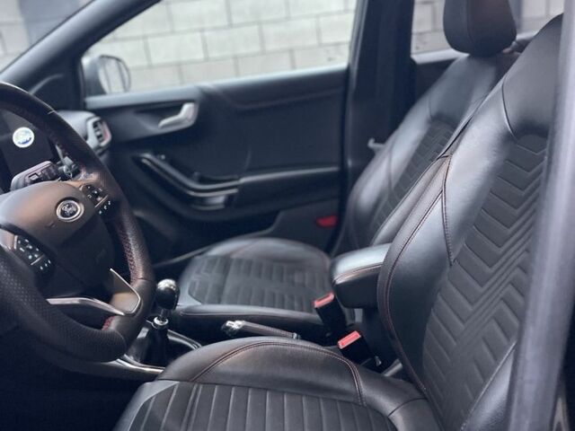 Сірий Форд Пума, об'ємом двигуна 1 л та пробігом 140 тис. км за 5500 $, фото 12 на Automoto.ua