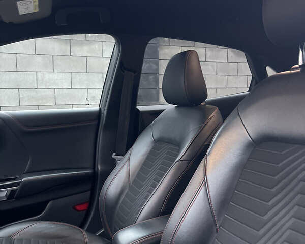 Сірий Форд Пума, об'ємом двигуна 1 л та пробігом 140 тис. км за 5500 $, фото 15 на Automoto.ua