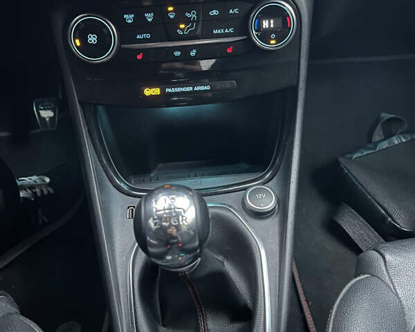 Сірий Форд Пума, об'ємом двигуна 1 л та пробігом 140 тис. км за 5500 $, фото 23 на Automoto.ua