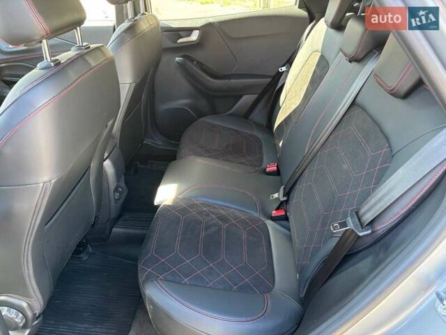 Серый Форд Пума, объемом двигателя 1 л и пробегом 2 тыс. км за 27000 $, фото 4 на Automoto.ua