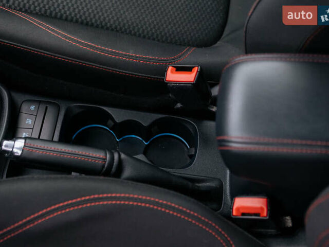 Синий Форд Пума, объемом двигателя 1 л и пробегом 72 тыс. км за 18276 $, фото 13 на Automoto.ua