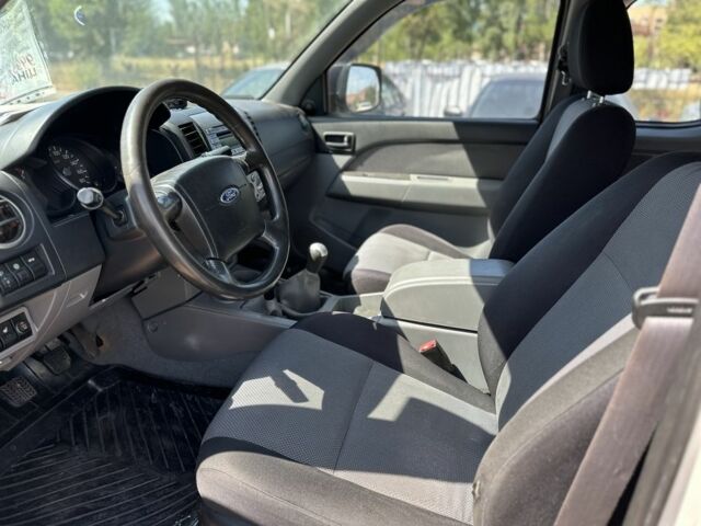 Белый Форд Рейнджер, объемом двигателя 2.5 л и пробегом 245 тыс. км за 9450 $, фото 5 на Automoto.ua