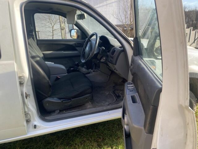 Білий Форд Рейнджер, об'ємом двигуна 2.5 л та пробігом 117 тис. км за 4961 $, фото 3 на Automoto.ua