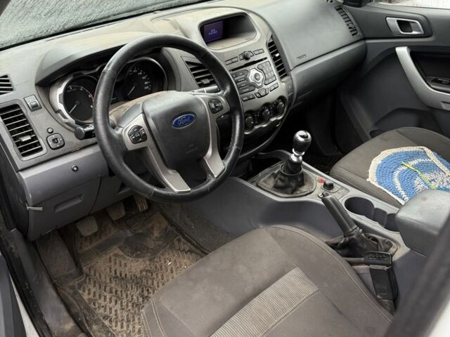 Белый Форд Рейнджер, объемом двигателя 0 л и пробегом 200 тыс. км за 4199 $, фото 5 на Automoto.ua